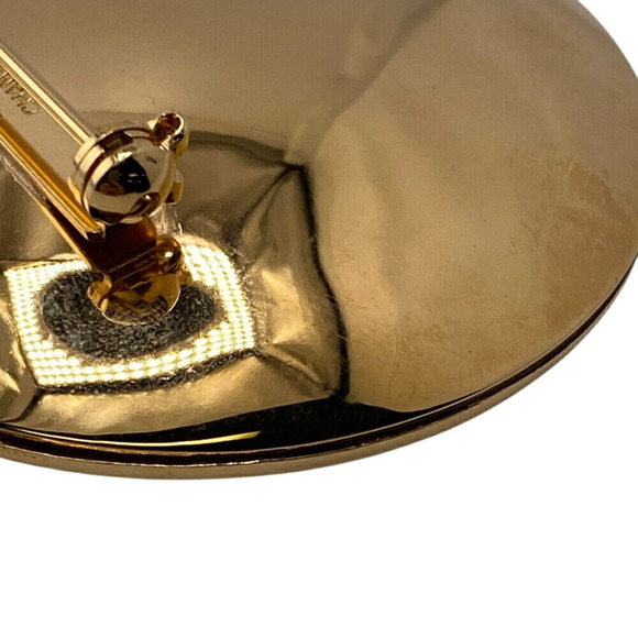 CHANEL Red Brooch - Picture 13 of 13